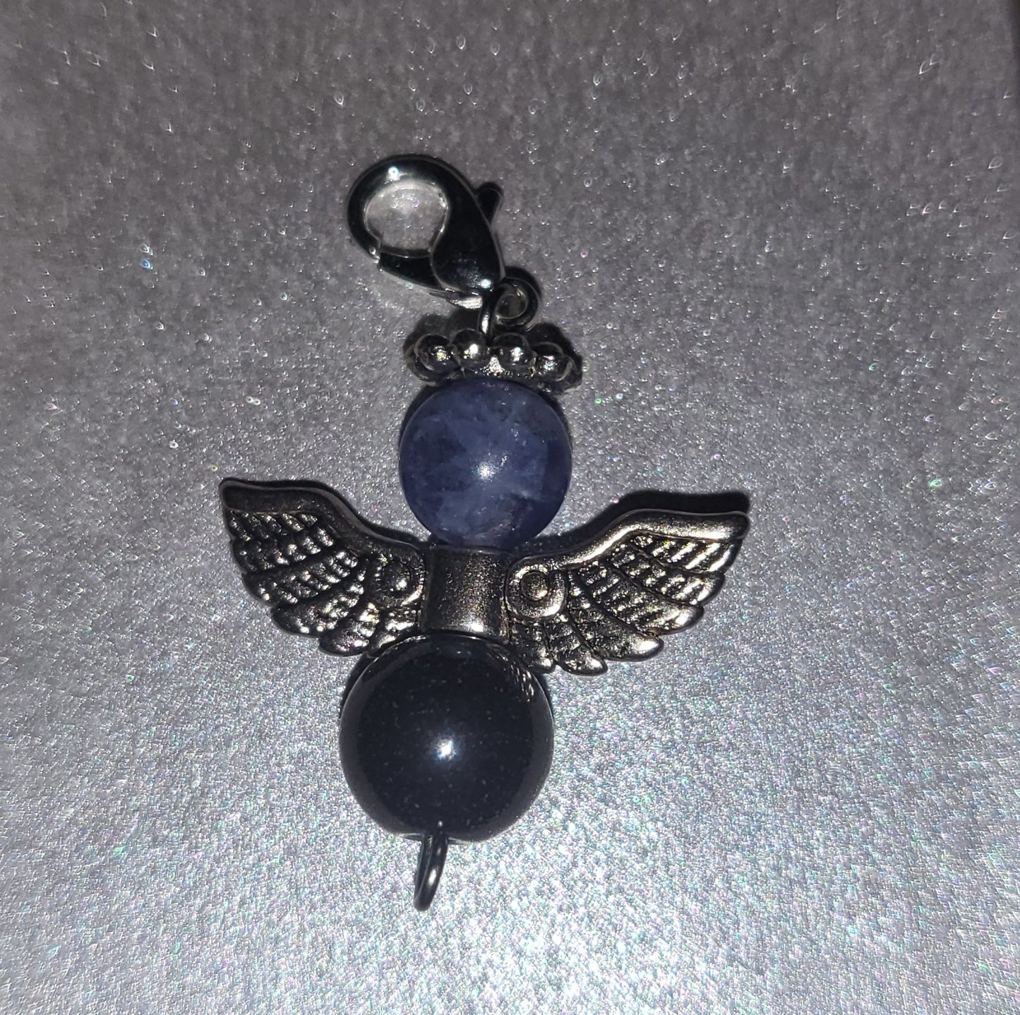 Klarhetsängeln – Hematit & Sodalit